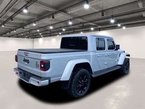 Used 2022 Jeep Gladiator Overland image 7