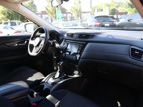 Used 2018 Nissan Rogue S AWD/4WD image 24