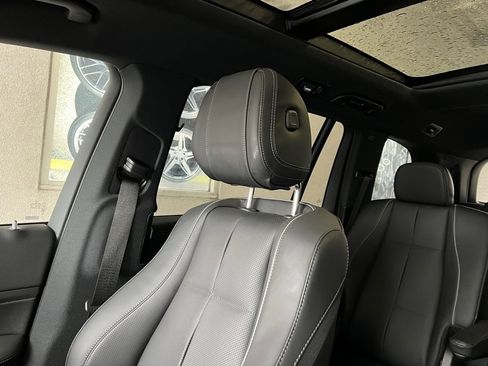 Certified 2025 Mercedes-Benz GLS 580 4MATIC image 17