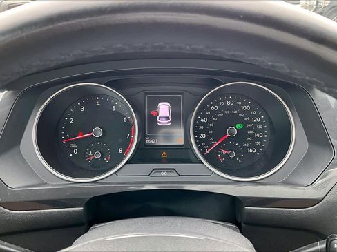 Used 2018 Volkswagen Tiguan SE FWD image 24