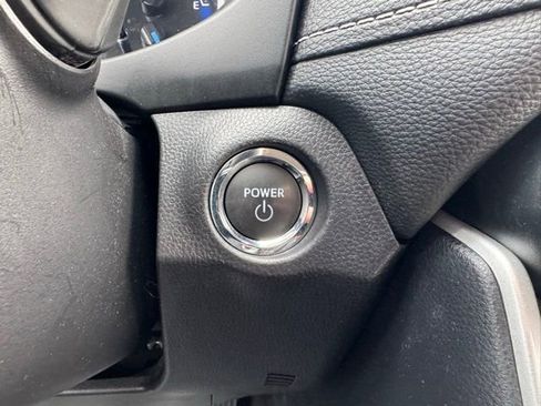 Certified 2025 Toyota RAV4 XLE image 28