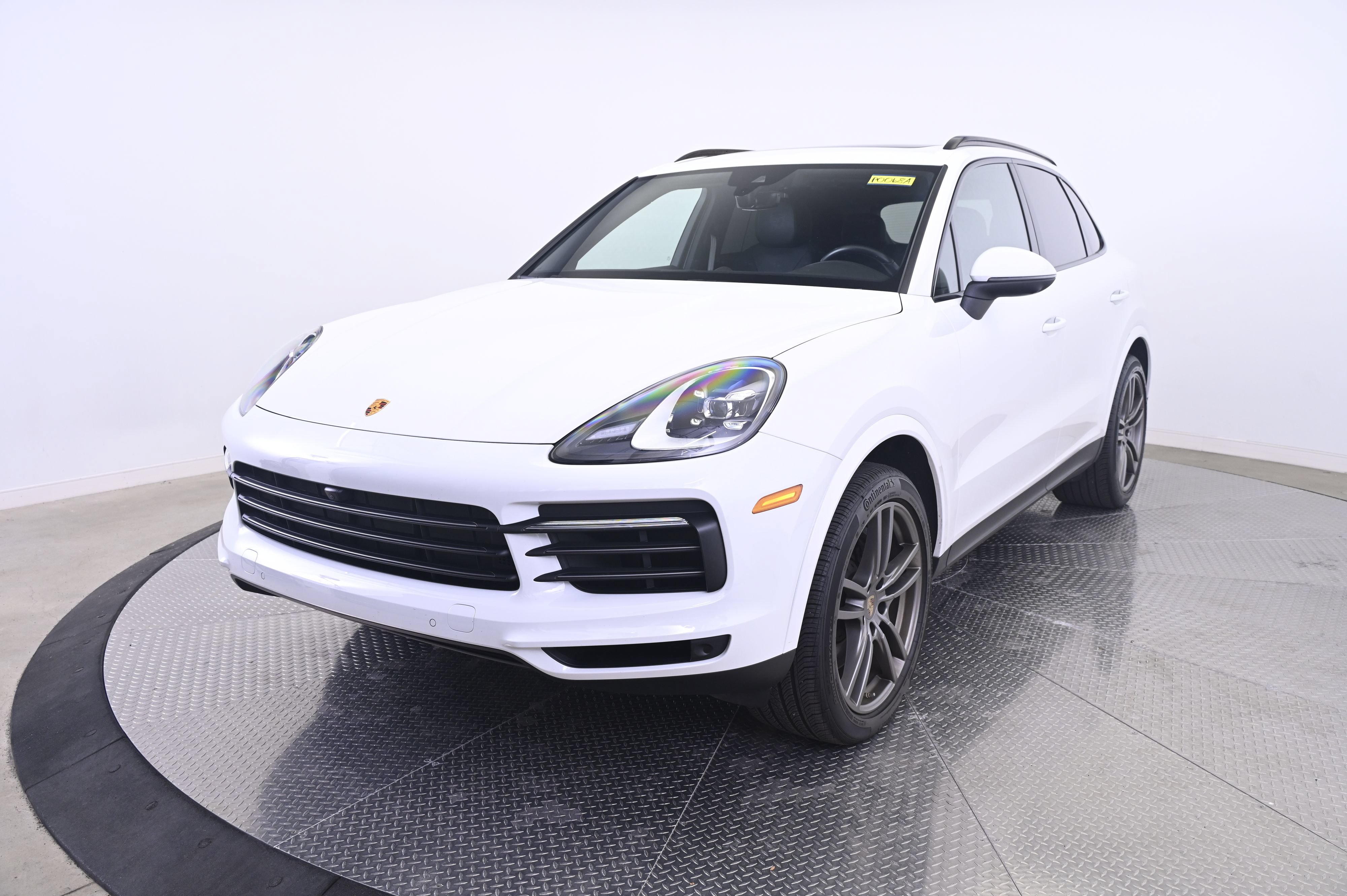 Certified 2022 Porsche Cayenne Platinum Edition AWD/4WD image 1