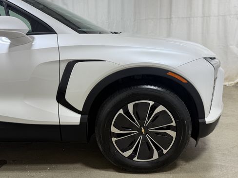 Used 2024 Chevrolet Blazer EV LT image 28