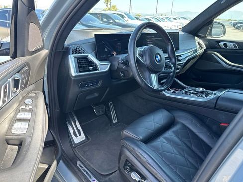 Used 2024 BMW X7 xDrive40i w/ M Sport Package AWD/4WD image 9