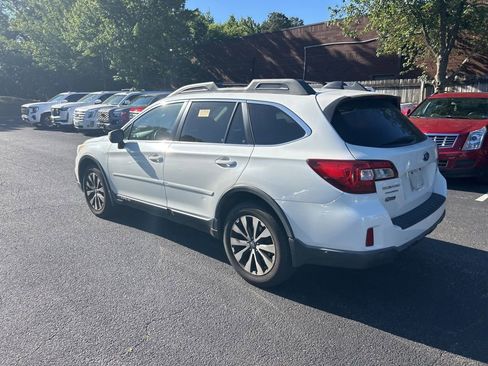 Used 2017 Subaru Outback 2.5i Limited AWD/4WD image 5
