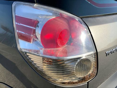 Used 2007 Toyota Matrix image 27