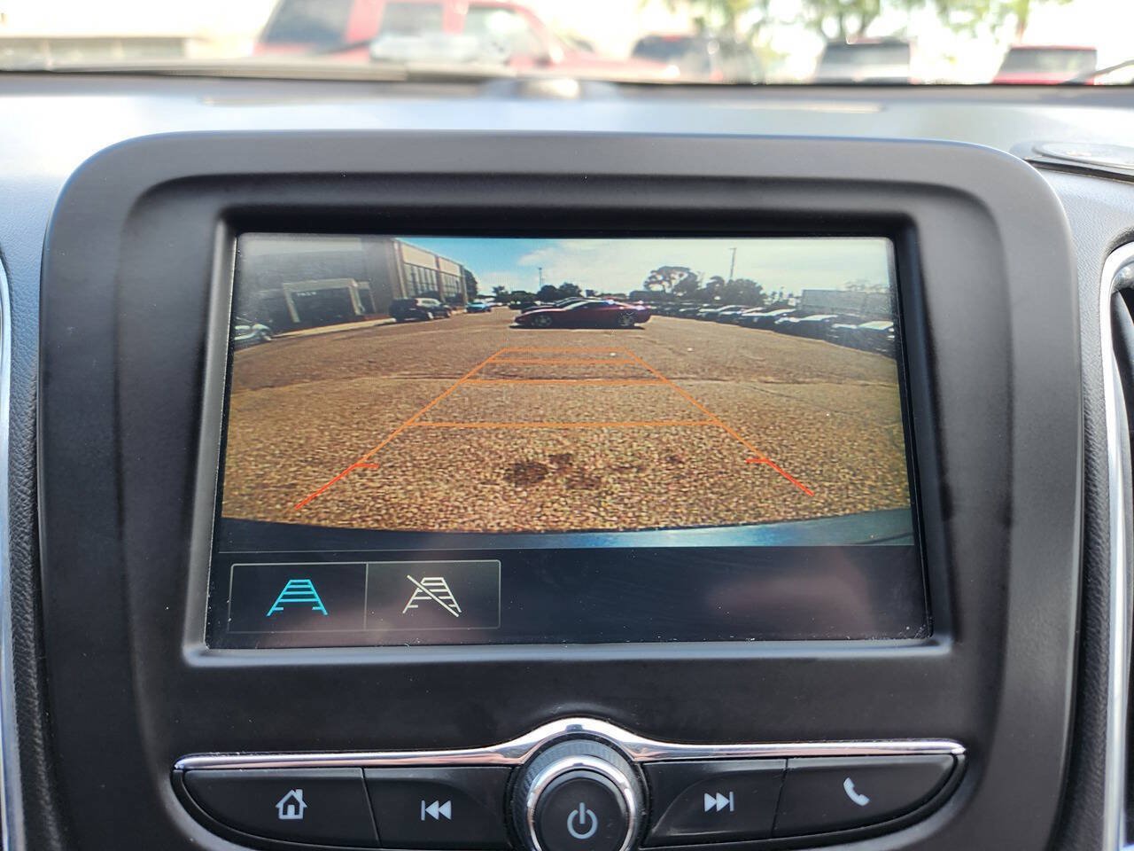 Used 2018 Chevrolet Malibu LT FWD image 23