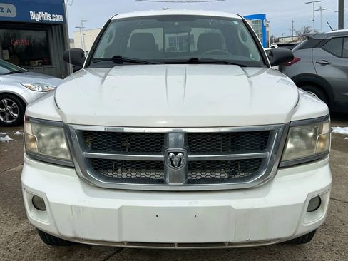 Used 2008 Dodge Dakota SLT image 2