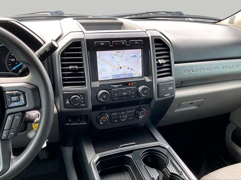 Used 2021 Ford F250 XLT w/ XLT Premium Package AWD/4WD image 7