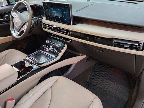 Used 2021 Lincoln Nautilus Reserve w/ Equipment Group 201A image 14