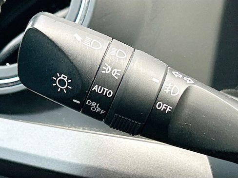 Used 2022 Toyota Tacoma TRD Off-Road AWD/4WD image 33