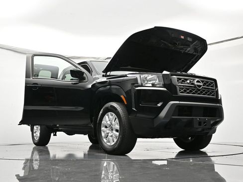 Used 2022 Nissan Frontier SV w/ Technology Package image 49