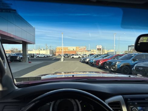 Used 2013 Toyota Tacoma V6 w/ TRD Off-Road Pkg image 3