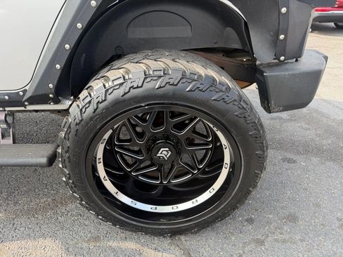 Used 2012 Jeep Wrangler Unlimited Sport image 20