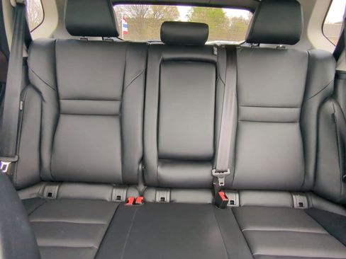 Used 2021 Nissan Rogue SV w/ Premium Package image 21