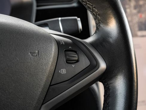 Used 2018 Tesla Model X 75D image 17