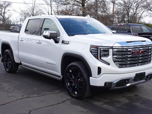 Used 2023 GMC Sierra 1500 Denali w/ Denali Reserve Package AWD/4WD image 5