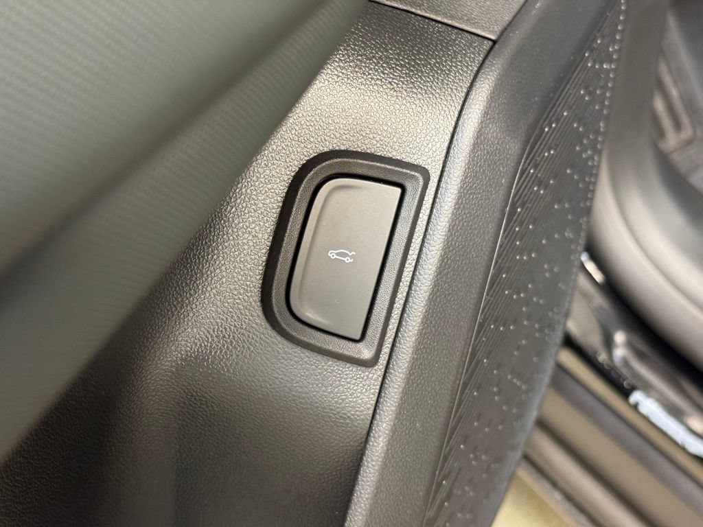 New 2026 GMC Terrain AT4 w/ LPO, Floor Liner Package AWD/4WD image 11