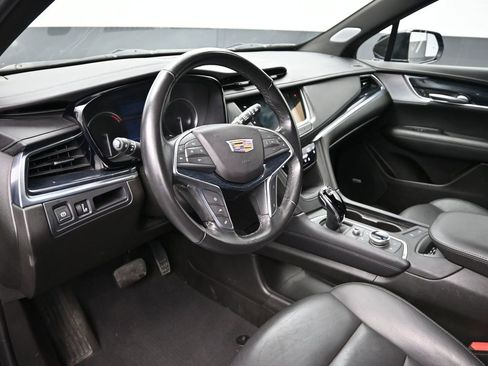 Certified 2024 Cadillac XT5 Premium Luxury image 9
