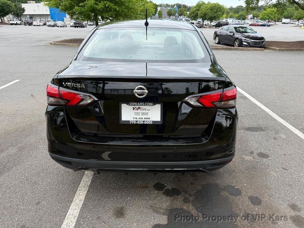 Used 2022 Nissan Versa S FWD image 5