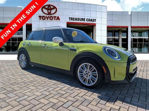Used 2023 MINI Cooper S w/ Signature Upholstery Package image 1