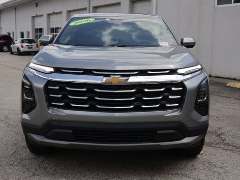 Used 2026 Chevrolet Equinox LT FWD image 2