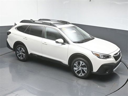Used 2022 Subaru Outback Limited image 42