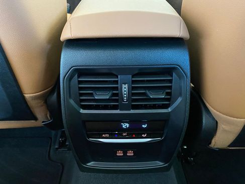 Used 2025 BMW 330i xDrive Sedan w/ Convenience Package image 29