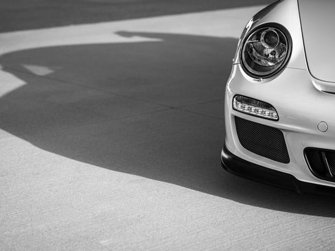 Used 2010 Porsche 911 GT3 RWD image 17