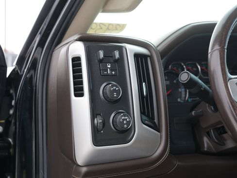 Used 2019 GMC Sierra 2500 SLT w/ Snow Plow Prep Package image 15