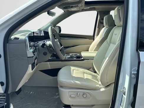 New 2026 Cadillac Escalade Platinum Sport w/ LPO, ONYX Package AWD/4WD image 10