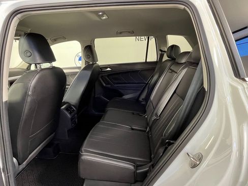 Used 2024 Volkswagen Tiguan SE image 22