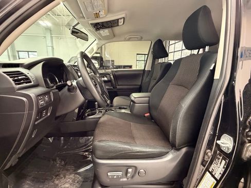 Used 2015 Toyota 4Runner Trail image 19