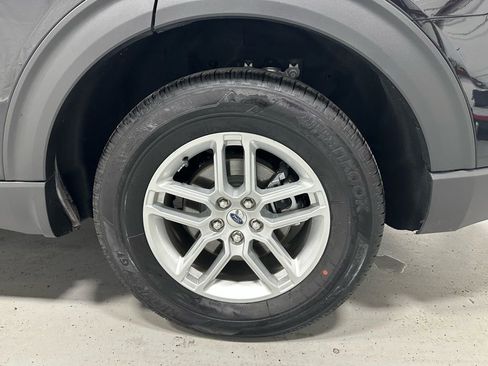 Used 2025 Ford Explorer Active image 63