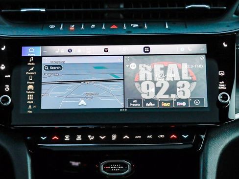 New 2026 Jeep Grand Cherokee Limited w/ Limited Altitude Package AWD/4WD image 17