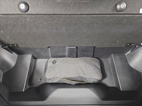 Used 2022 Rivian R1S Launch Edition image 14