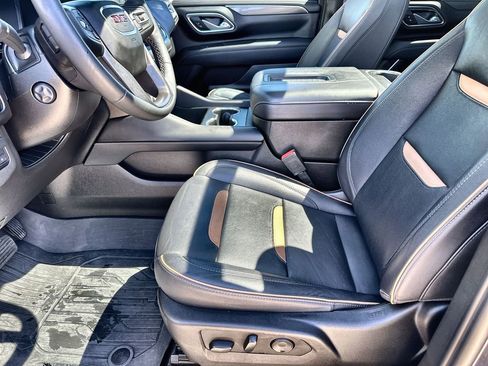 Used 2023 GMC Yukon AT4 w/ LPO, Floor Liner Package image 24