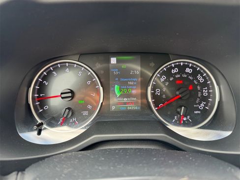 Used 2022 Toyota RAV4 XLE image 21