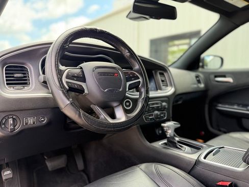 Used 2017 Dodge Charger SXT w/ Rallye Group RWD image 14