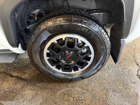 Certified 2026 Toyota 4Runner TRD Off-Road Premium w/ Tow Technology Package AWD/4WD image 26