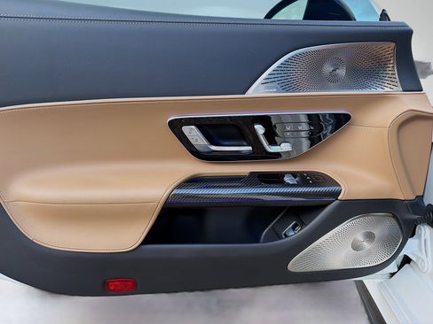 Used 2025 Mercedes-Benz AMG GT 63 image 21