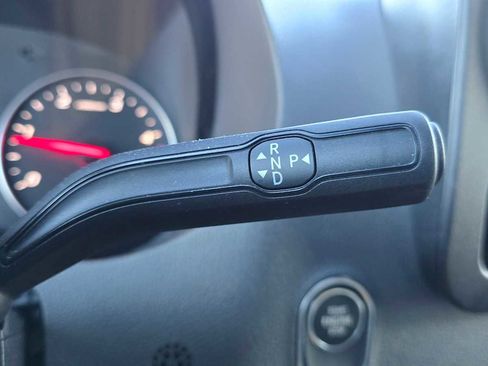 Used 2025 Mercedes-Benz Sprinter 2500 image 36