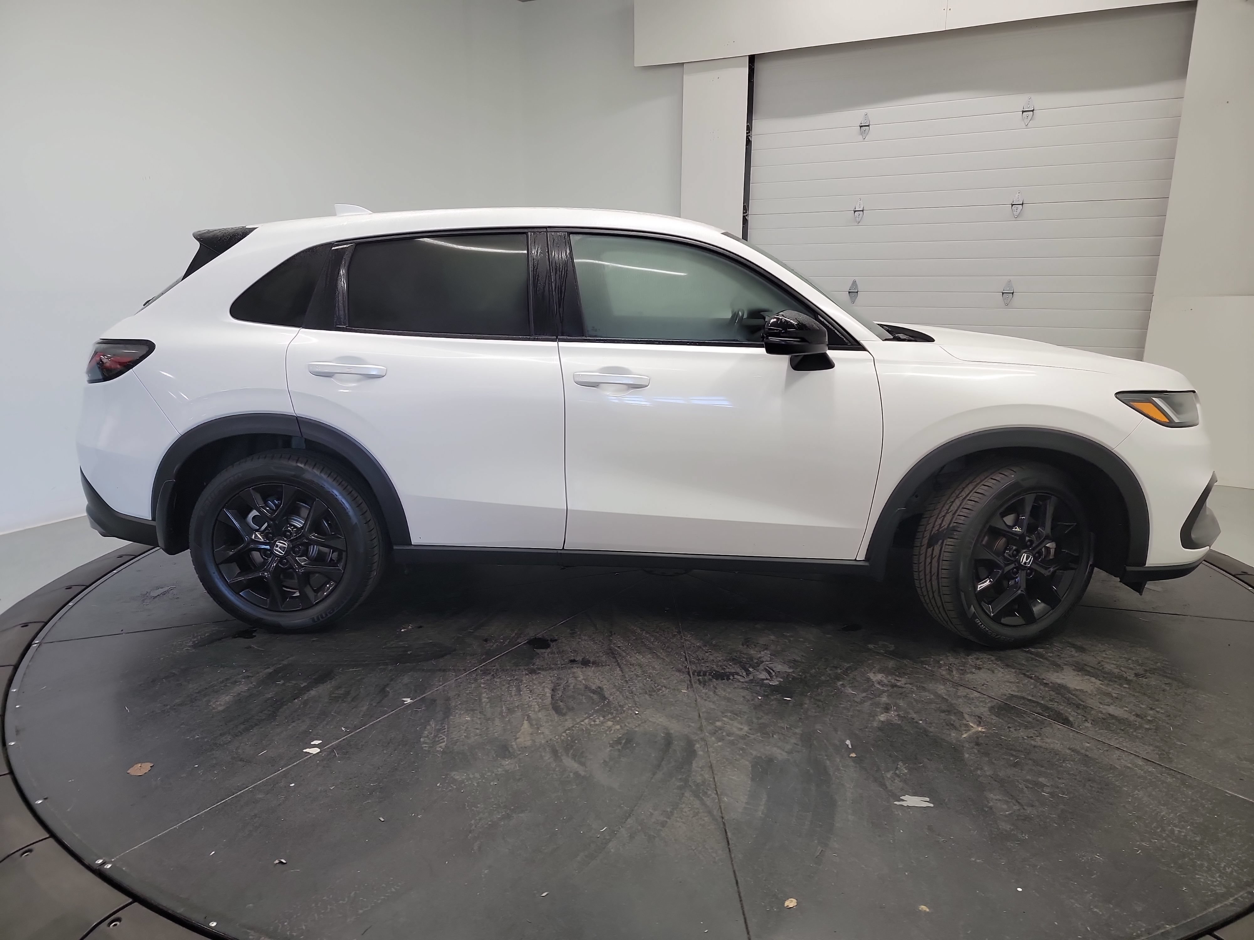 Used 2025 Honda HR-V Sport image 11