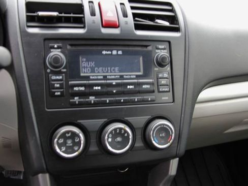 Used 2014 Subaru Forester 2.5i Premium w/ All-Weather Package image 17