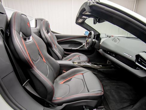 Used 2025 Ferrari 296 GTS RWD image 21