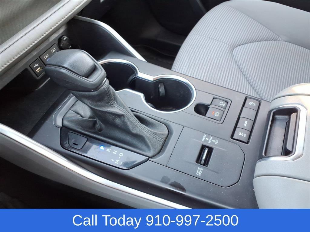 Used 2022 Toyota Highlander L FWD image 18