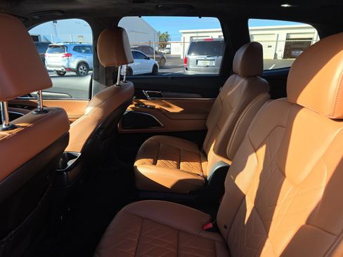 Used 2025 Kia Telluride SX Prestige X-Line image 11