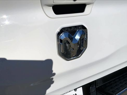 Used 2024 RAM 1500 Laramie image 9