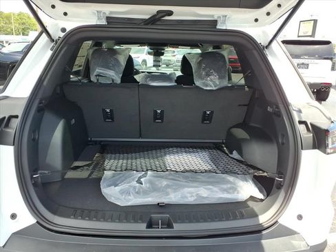 New 2027 Chevrolet Equinox LT w/ Safety and Technology Package FWD image 15