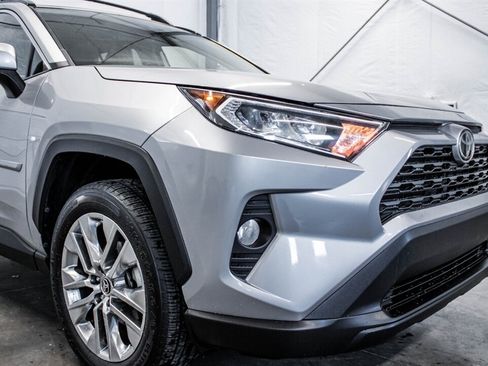 Used 2019 Toyota RAV4 XLE Premium w/ All Weather Liner Package image 13